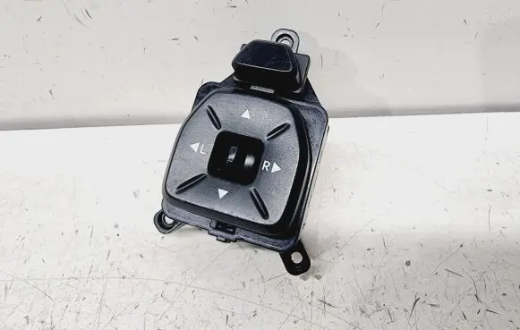 Hyundai ix35 Wing mirror switch 935732S000