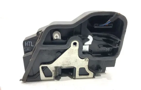 BMW 1 E81 E87 Rear door lock 7202147