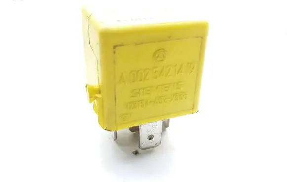 Mercedes-Benz A W168 Hazard warning light relay A0025421419 V23134A52X335