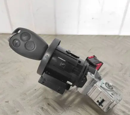 Opel Movano B Ignition lock 8200405701F C9143B966