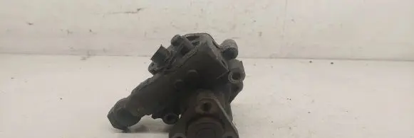 Volkswagen PASSAT B5.5 Power steering pump 8D045177
