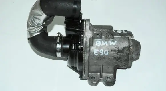 BMW 3 E90 E91 Water pump 7632426