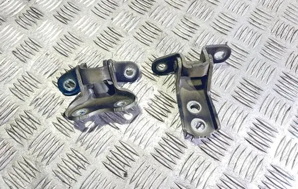 Toyota Auris E180 Front door hinge set 