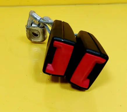 Rear seatbelt buckle