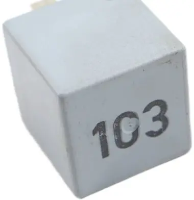 Volkswagen PASSAT B5 Other relay 357911253 50237003