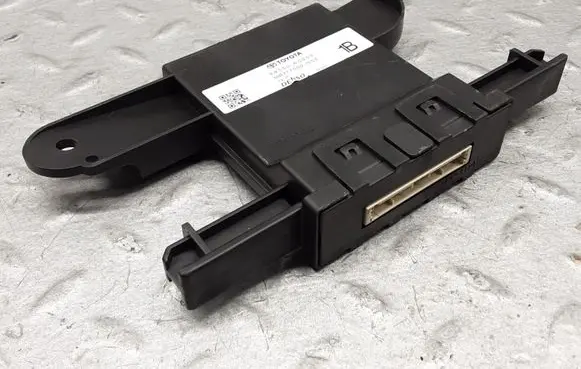 Toyota Yaris XP210 Air conditioner control unit module 88650K0050 MB2775001552 2775001552