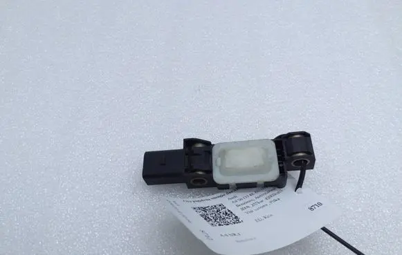 Audi A8 S8 D3 4E Airbag deployment crash/impact sensor 4B0959643E