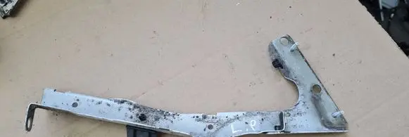 Audi A5 Sportback 8TA Fender mounting bracket 8T0821135C