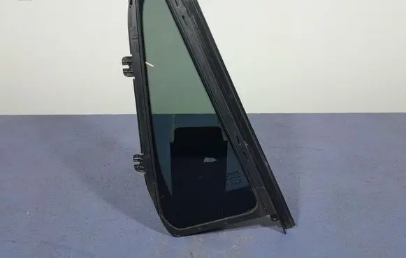 Volvo XC90 Rear door window glass 31352995