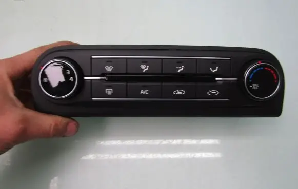 KIA Xceed Climate control unit 97250J7043