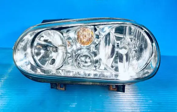 Volkswagen Golf IV Headlight/headlamp