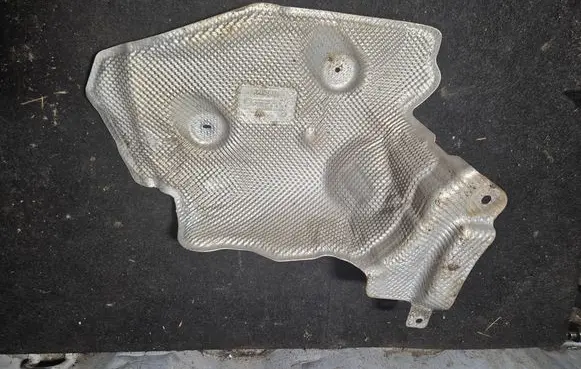 BMW X7 G07 Exhaust heat shield 7427213