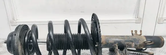 Volkswagen Transporter - Caravelle T5 Front shock absorber/damper
