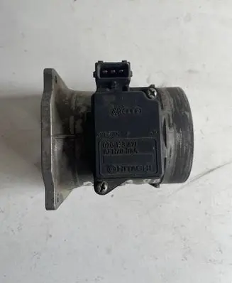 Audi A8 S8 D2 4D Mass air flow meter 078133471