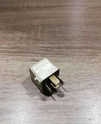 BMW 5 E39 Other relay 1729004 12631729004