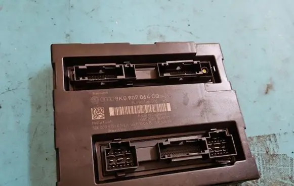 Audi A5 8T 8F Central body control module 8K0907064CQ IMPRK1344631