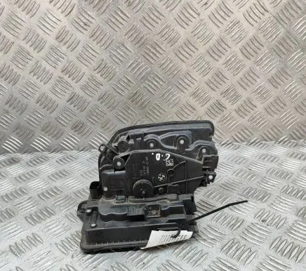 BMW X3 G01 Rear door lock 7473160