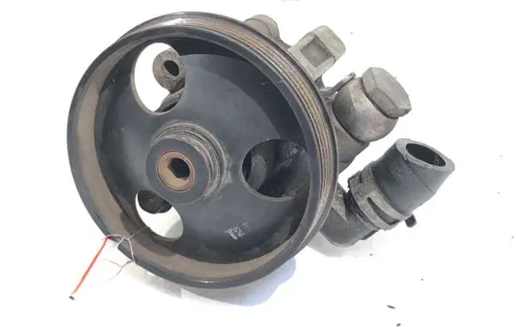 Chevrolet Cruze II Power steering pump 96837813