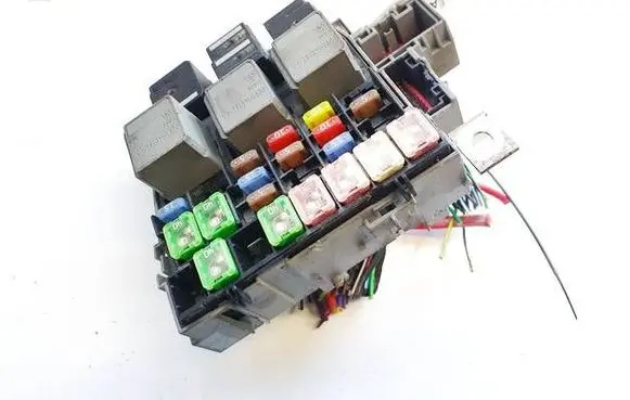 Ford Mondeo MK IV Fuse box set K067N