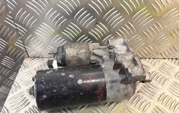 Mini One - Cooper Coupe R56 Starter motor 7589354