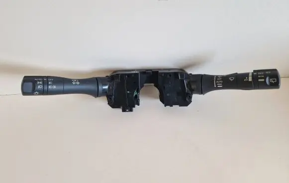 Nissan Leaf II (ZE1) Indicator stalk 18703SD