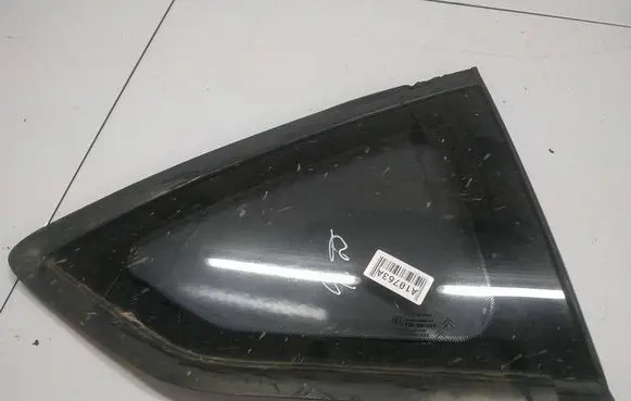 Citroen C4 I Rear side window as2