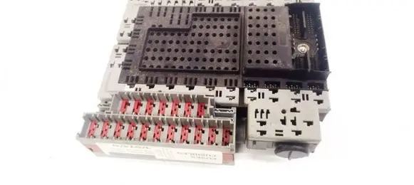 Volvo S60 Fuse box set 8645729 8676286
