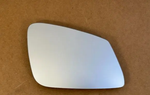 BMW 2 F46 Wing mirror glass 51167377976