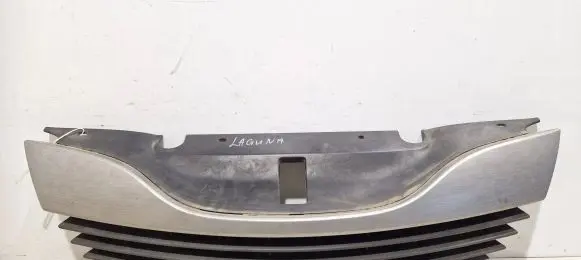 Renault Laguna II Front grill 8200012581