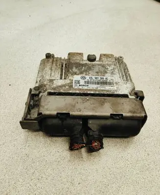Volkswagen Caddy Engine control unit/module 03L907309AE 017946 1039S48626