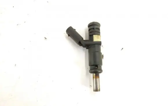 Mercedes-Benz E W211 Fuel injector 2720780249 A2720780249