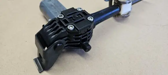 Mercedes-Benz SL R230 Seat adjustment motor 0390201946