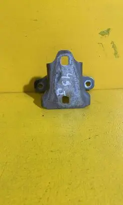 Opel Meriva B Rear door lower hinge 104U0A0E