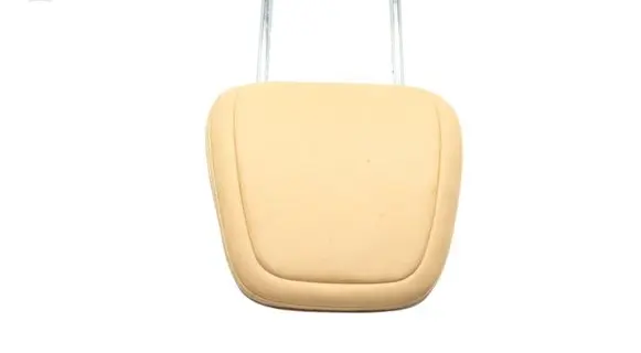 Volvo XC40 Front seat headrest 