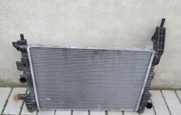 Ford Focus Coolant radiator CV618005VB