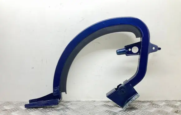Audi A3 S3 8V Tailgate/trunk/boot hinge 8V5827302C