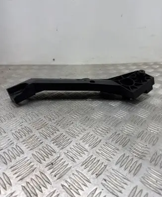 Renault Trafic III (X82) Radiator support slam panel bracket 625001299R