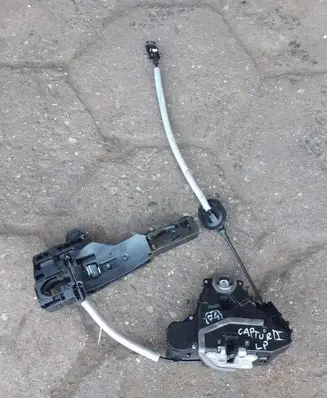 Renault Captur II Front door lock 805034935r