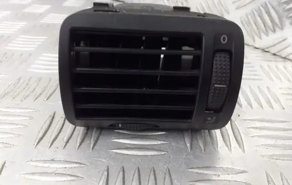 Volkswagen PASSAT B5.5 Dashboard side air vent grill/cover trim 3B0819703