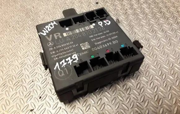 Mercedes-Benz C W204 Door control unit/module 2048702126 A2048702126