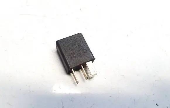 Opel Astra H Other relay 24432680