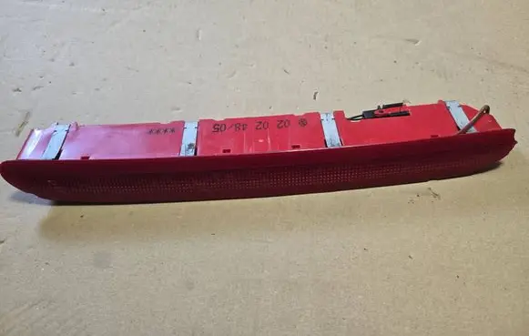 Volkswagen Golf V Third/center stoplight 27907001