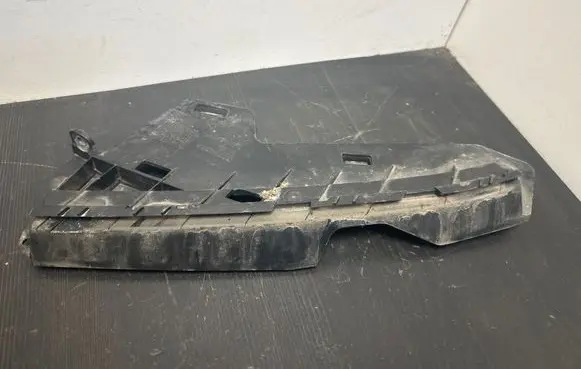 Volvo V70 Front bumper mounting bracket 30796387