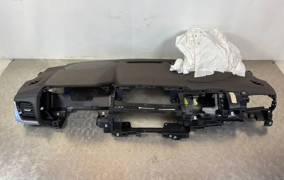 Nissan X-Trail T33 Dashboard