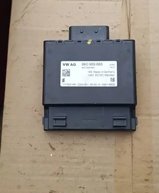 Audi Q7 4L Voltage converter/converter module 8K0959663