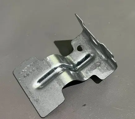 Ford Mustang VI Fender mounting bracket FR3Z16094A 2011748