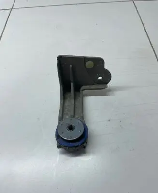 Peugeot 308 Intercooler pipe mounting bracket 9803778980