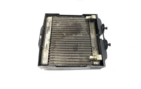 BMW 5 F10 F11 Engine oil radiator 7572542