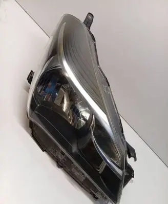 Toyota Yaris Headlight/headlamp D1590D150 0D1580D159