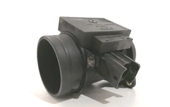 BMW 5 E39 Mass air flow meter 2246084 72218400